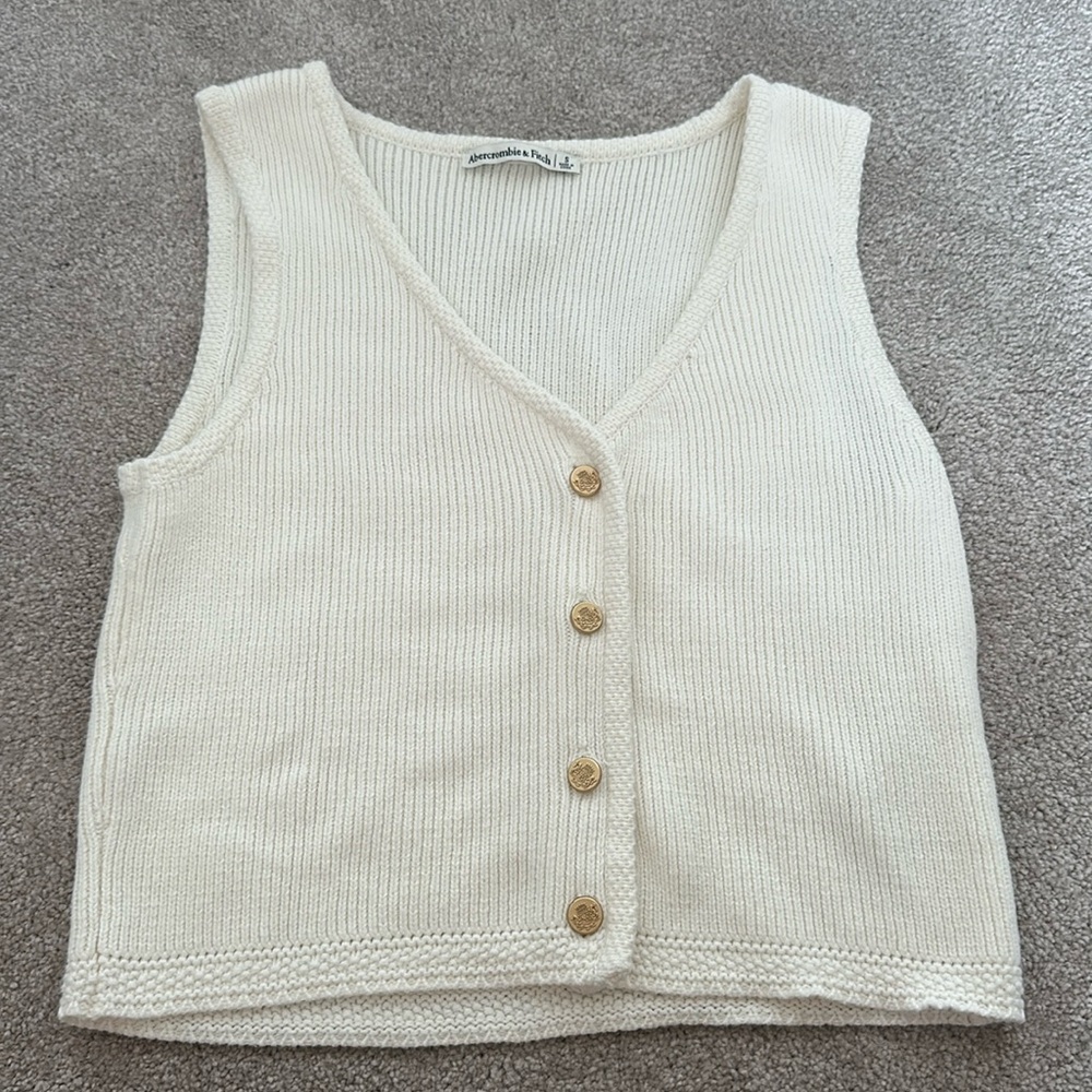 A&F Mara Button Up Sweater Vest